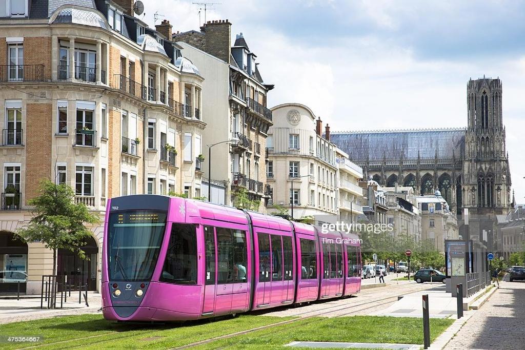 Loft Royal Des Promenades Apartment Reims Bagian luar foto